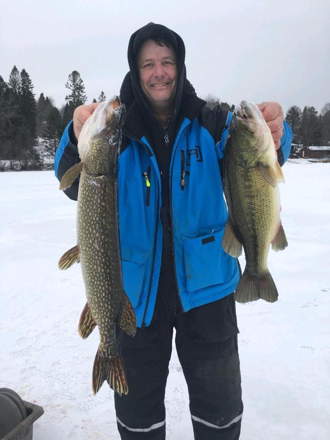 Lakeshore Motel Ice Lake Iron River 外观 照片